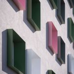 Réhabilitation résidence la Souchais à Donges pour Silène par agence MXC ARCHITECTES à Nantes - logement social - briques - cadres métalliques colorés fenêtres