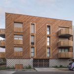 Résidence Kenkiz à Guérande par agence MXC ARCHITECTES à Nantes - logements collectifs - résidence seniors - architecture bois écologique - développement durable - terre crue - performances environnementales E+C- avec matériaux biosourcés - isolation fibre et laine de bois